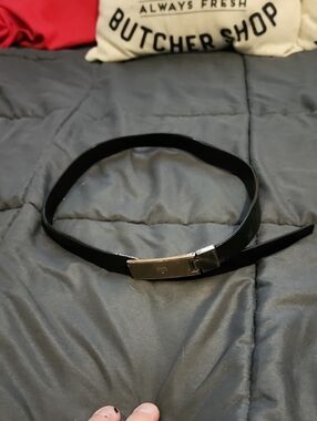 Authentic Gucci Skinny Black Leather Belt